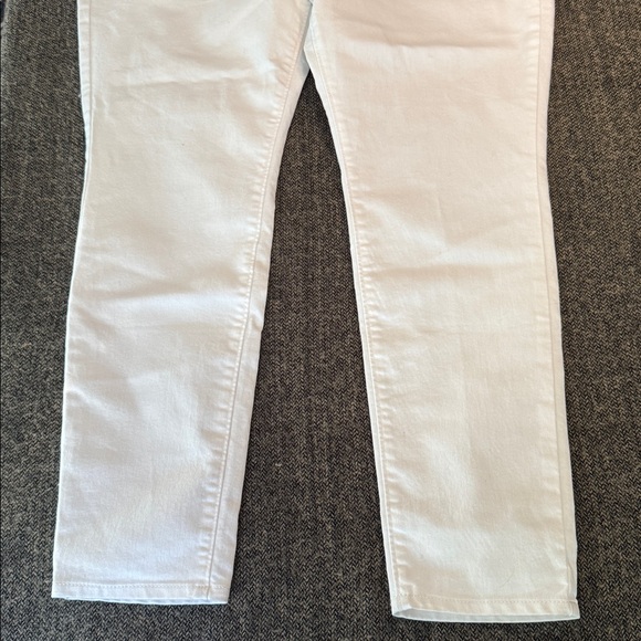 NWT Old Navy Women's White Super Skinny Jeans Mid Rise sz 18 Regular Stretch - Picture 4 of 11